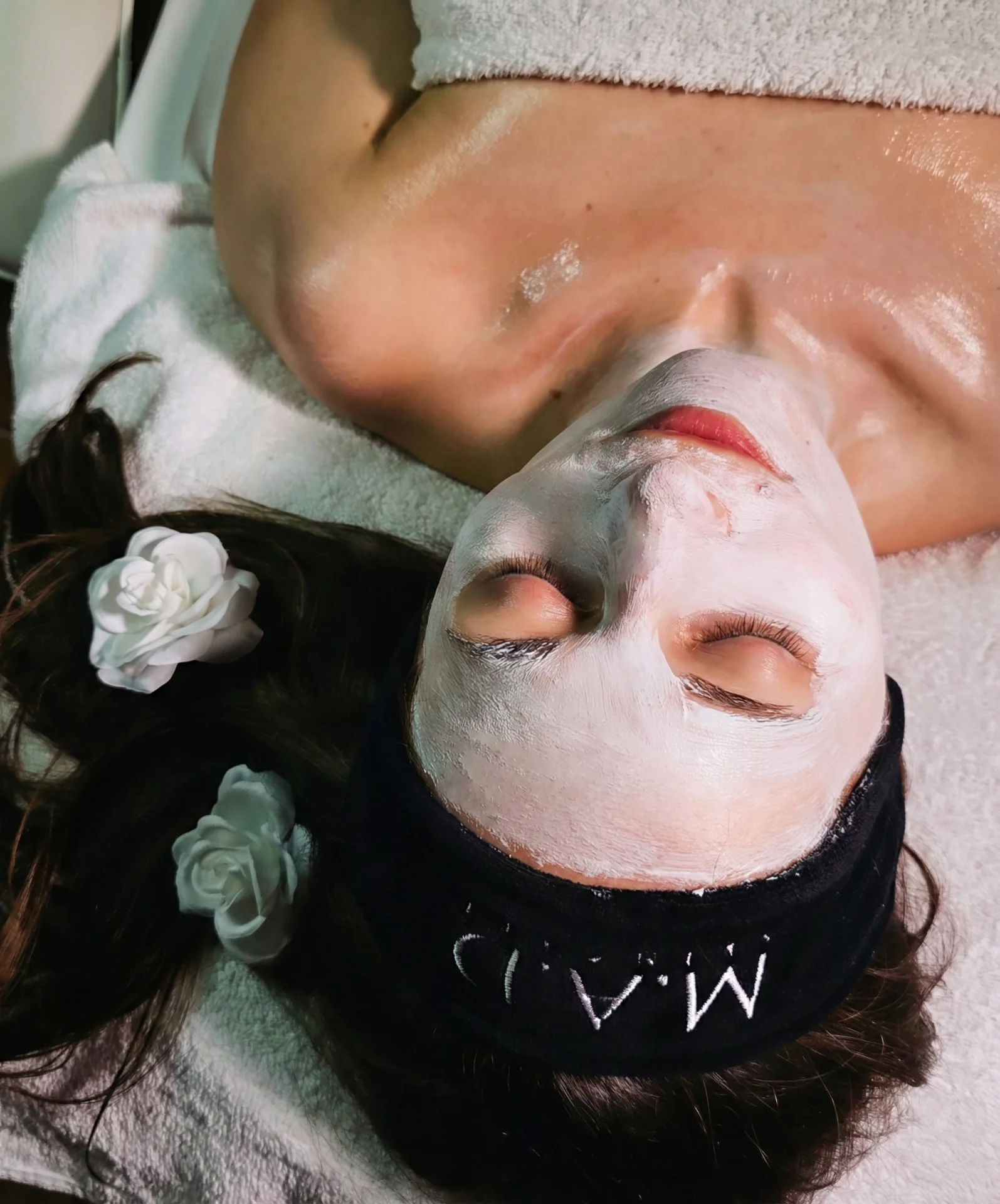 Peeling chemiczny – zabiegi z kwasami